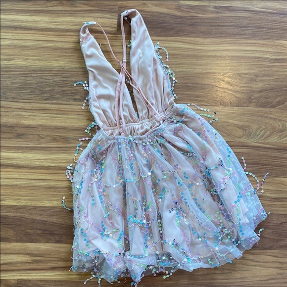 ❗️SOLD❗️🎉HP🎉 Hello Molly Dress - Picture 4 of 12